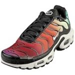 Analyse et Comparatif : Les Nike Air Max Plus Voltage Purple dans l'Univers du Streetwear Analyse et Comparatif : Les Nike Air Max Plus Voltage Purple dans l'Univers du Streetwear